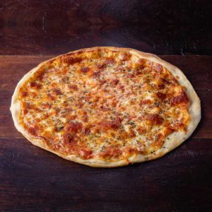 pizza mussarela com ingredientes tradicionais